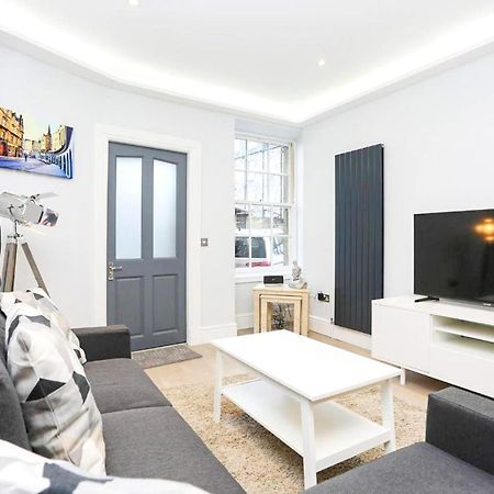 Ultra Modern, Stylish Apartment Next To Princes St EDI Kültér fotó