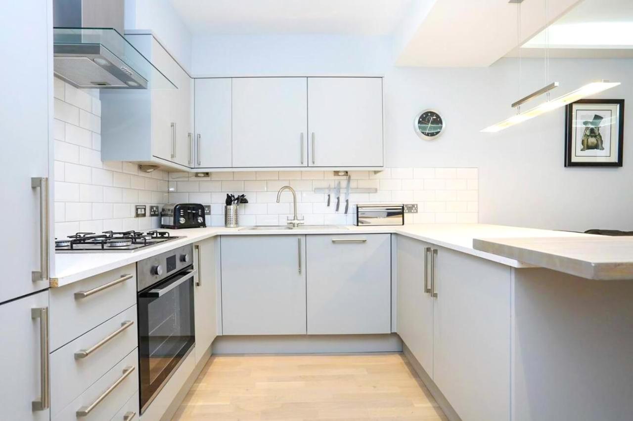 Ultra Modern, Stylish Apartment Next To Princes St EDI Kültér fotó